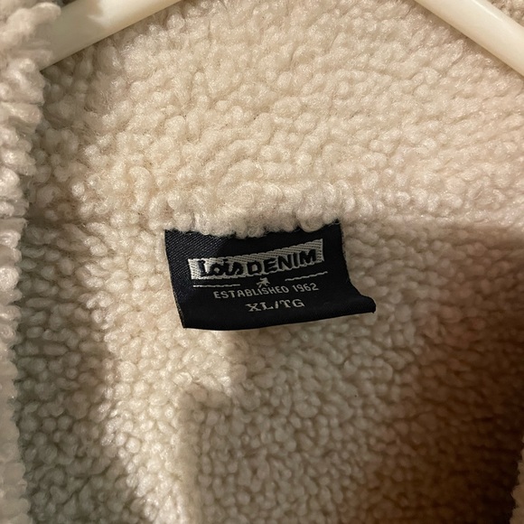 Denim jacket with fur - Picture 2 of 3